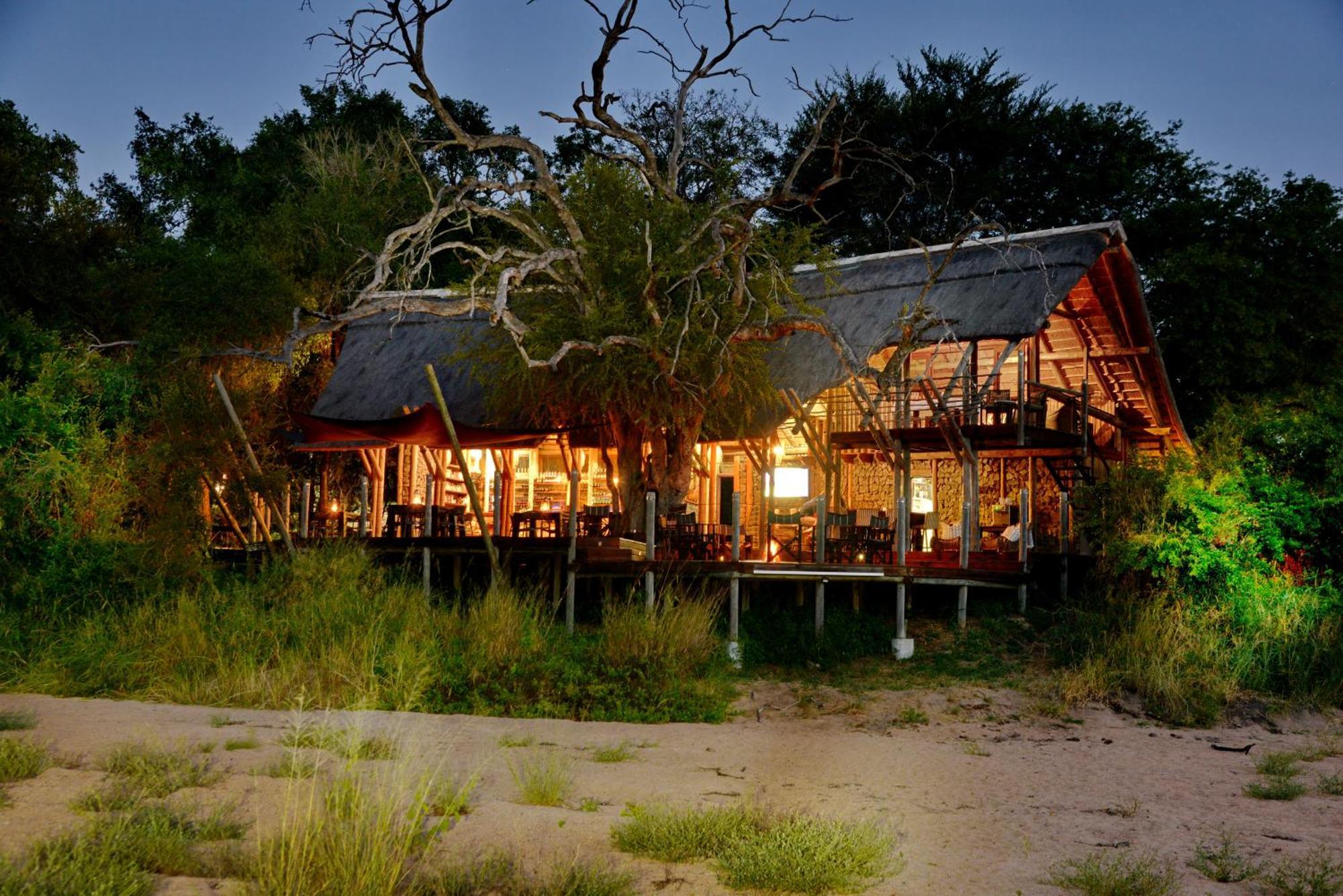 Rhino Post Safari Lodge Skukuza Esterno foto